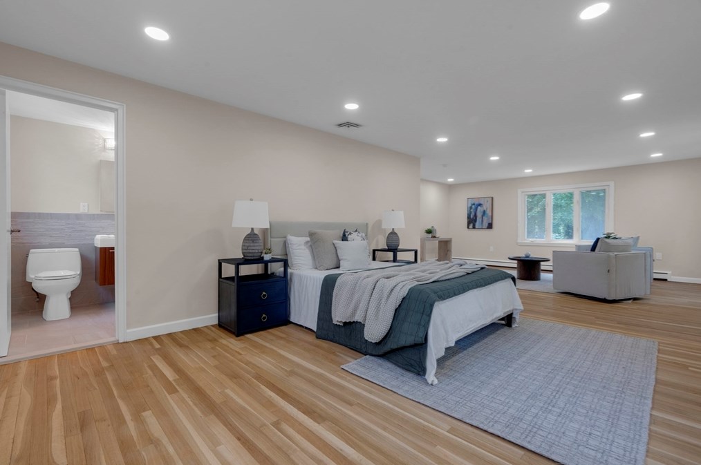 15 Marcellus Dr, Newton MA 02459-2934 exterior