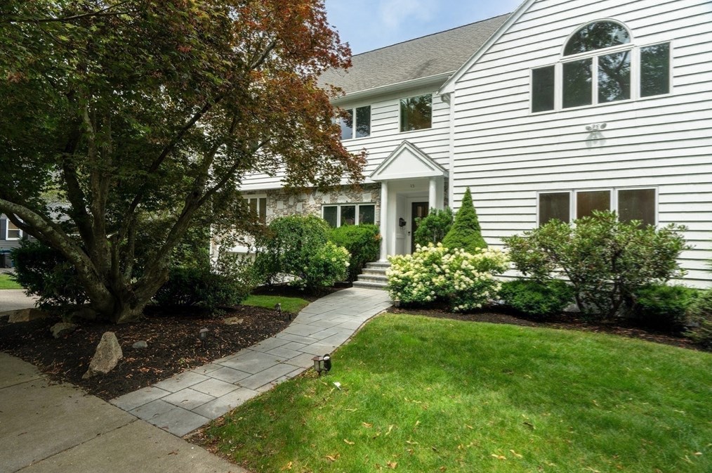 15 Marcellus Dr, Newton MA 02459-2934 exterior