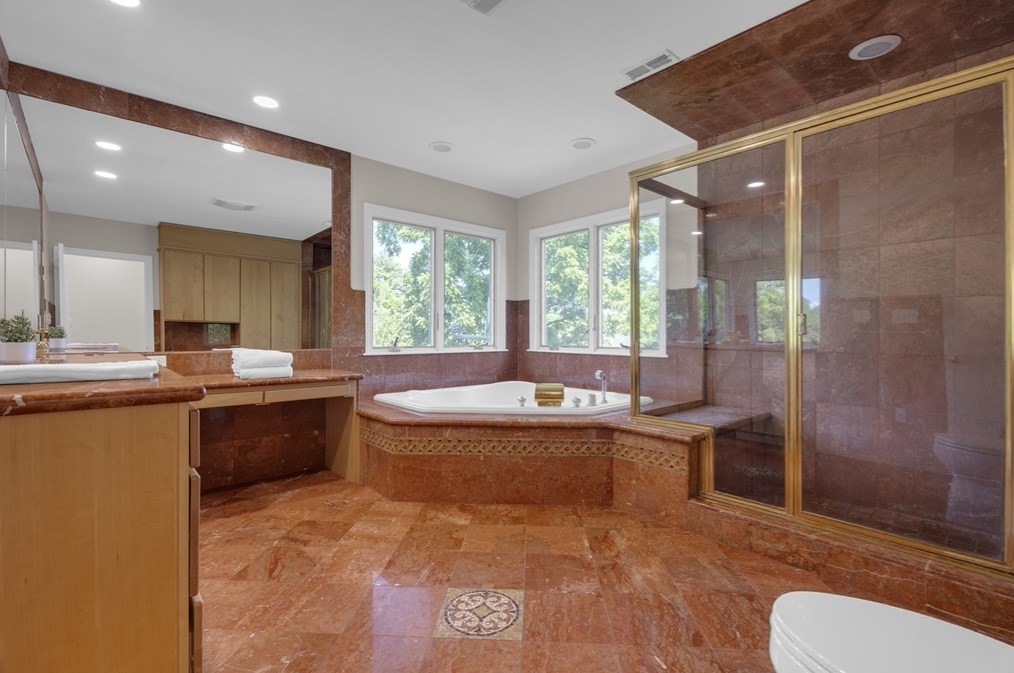 15 Marcellus Dr, Newton MA 02459-2934 exterior