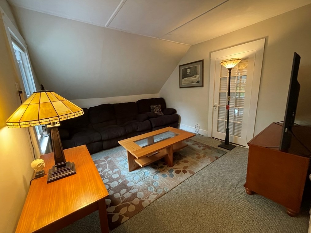 11 Holten St, Danvers MA 01923-1916 exterior