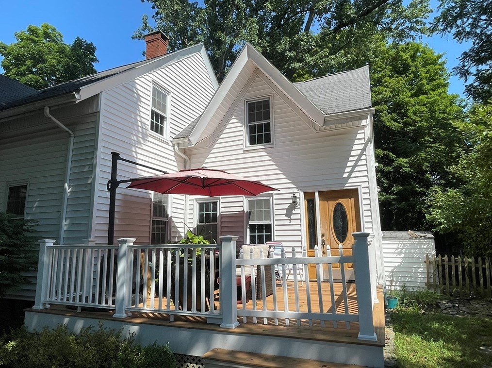 11 Holten St, Danvers MA 01923-1916 exterior