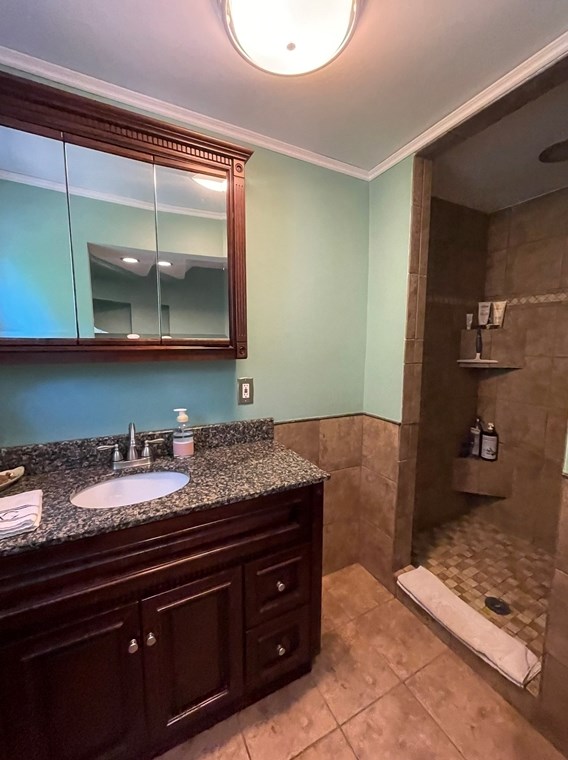 11 Holten St, Danvers MA 01923-1916 exterior