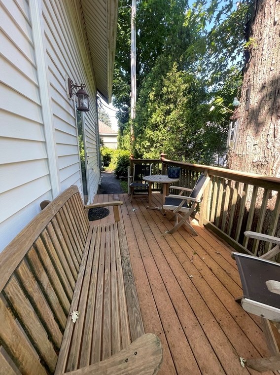 11 Holten St, Danvers MA 01923-1916 exterior