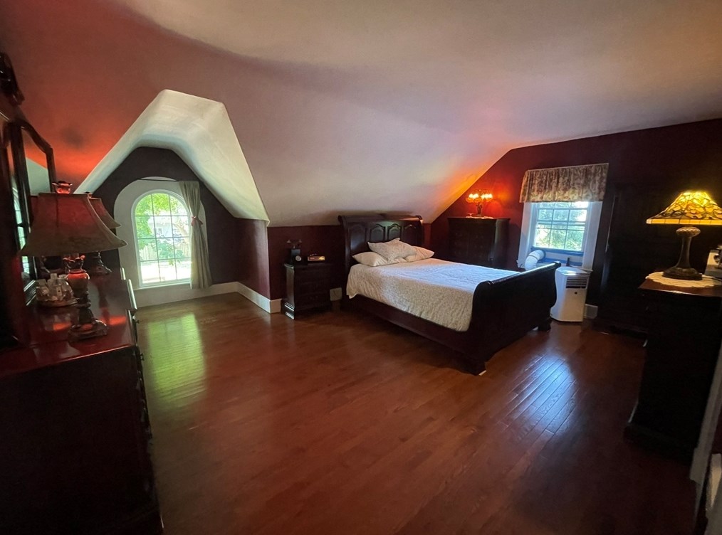 11 Holten St, Danvers MA 01923-1916 exterior