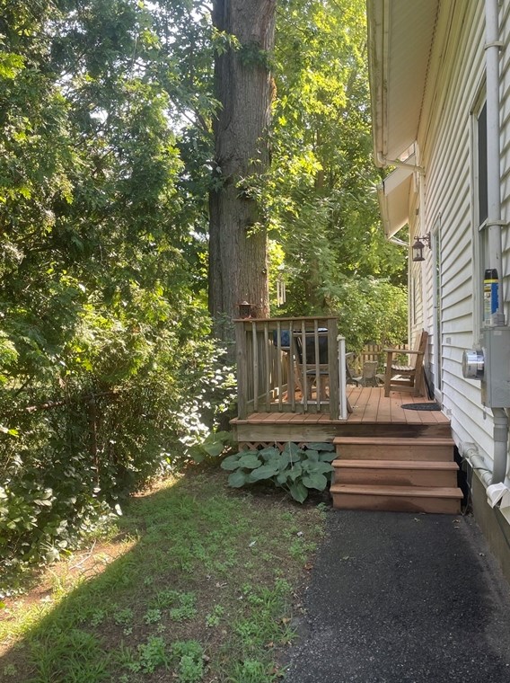 11 Holten St, Danvers MA 01923-1916 exterior