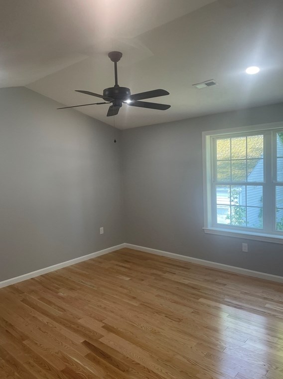 27 Sherburne Ave, Worcester, MA 01606