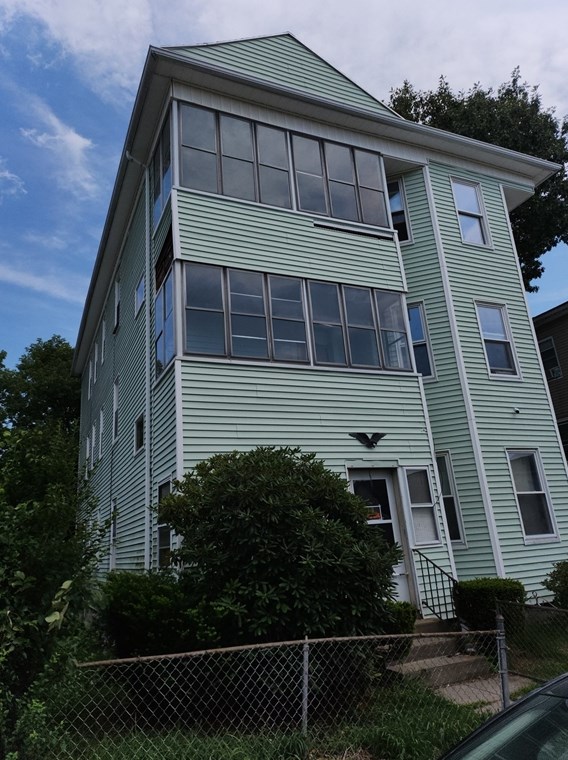 169 Fairmont Ave, Worcester, MA 01604