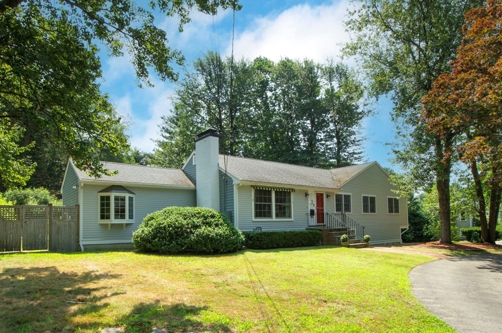 45 Old Pasture Rd, Cohasset, MA 02025 exterior