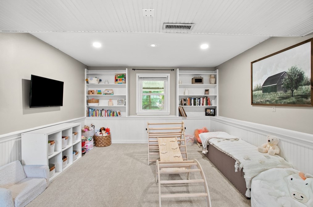 13 Indian Rock Rd, Haverhill MA  01832-1254 exterior