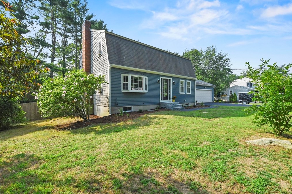 41 Kings Pond Plain Rd, Plymouth, MA 02360