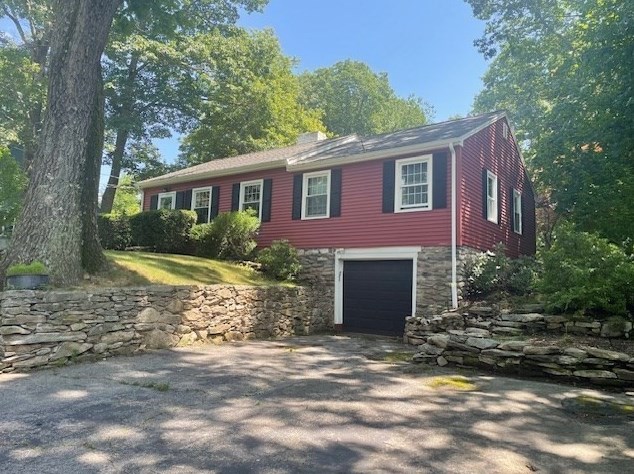 38 Nola Dr, Holden, MA 01520