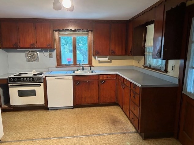 28 Martin Rd, Reading, MA 01867