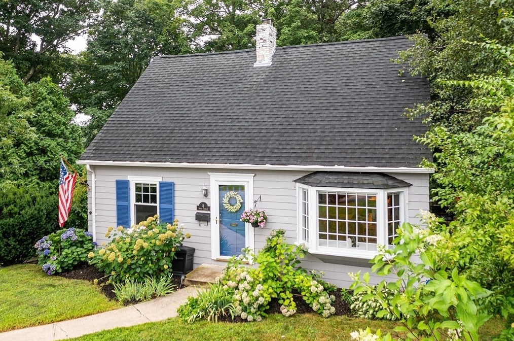 8 Grove Terrace, Leominster, MA 01453