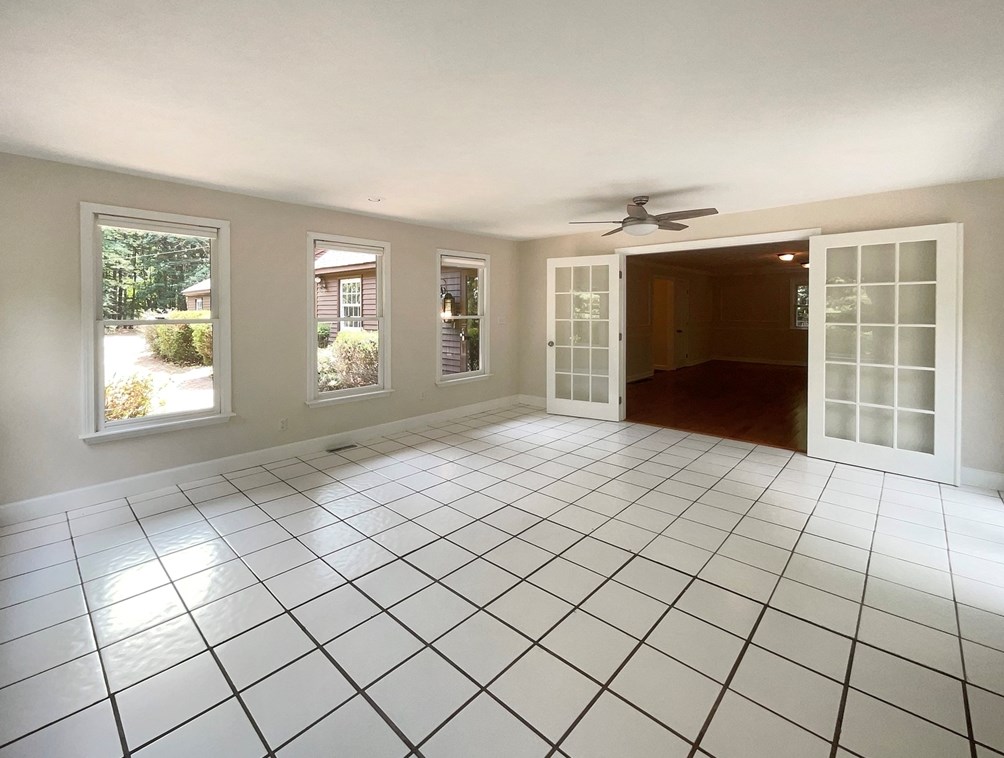 540 Broadway, Haverhill MA 01830-2400 exterior