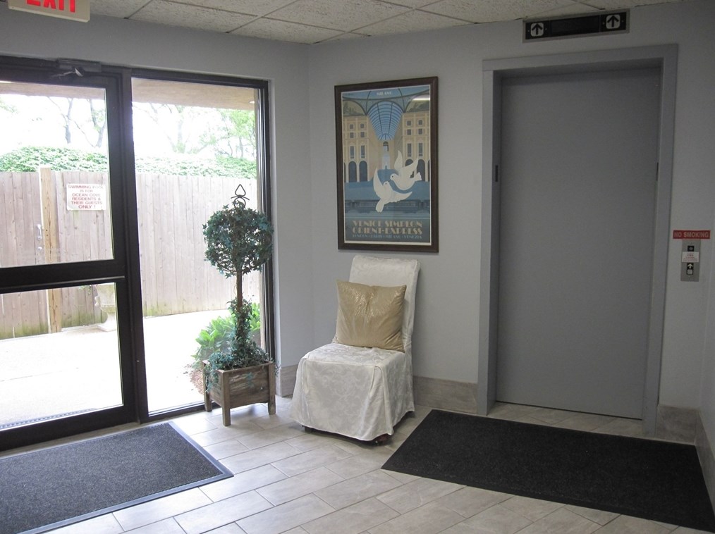 677 Quincy Shore Dr Apt 110, Quincy, MA 02170