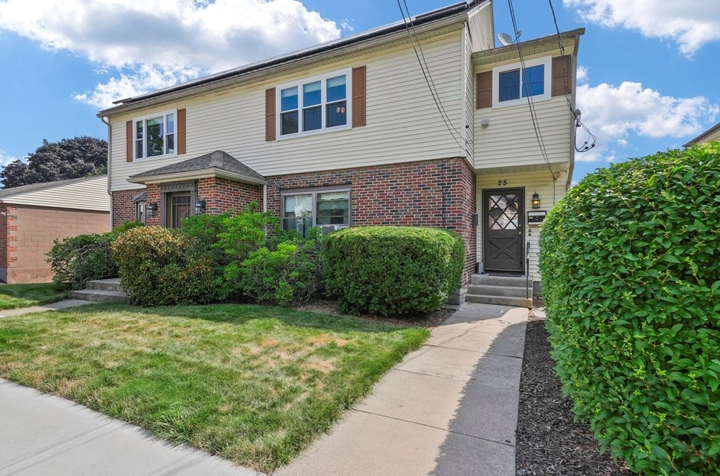 25 Locust Ave, Worcester, MA 01604 exterior