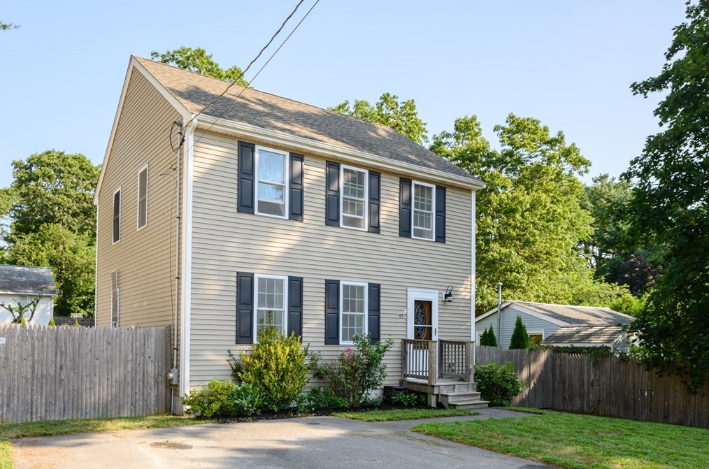 45 Indian Ave, Plymouth, MA 02360