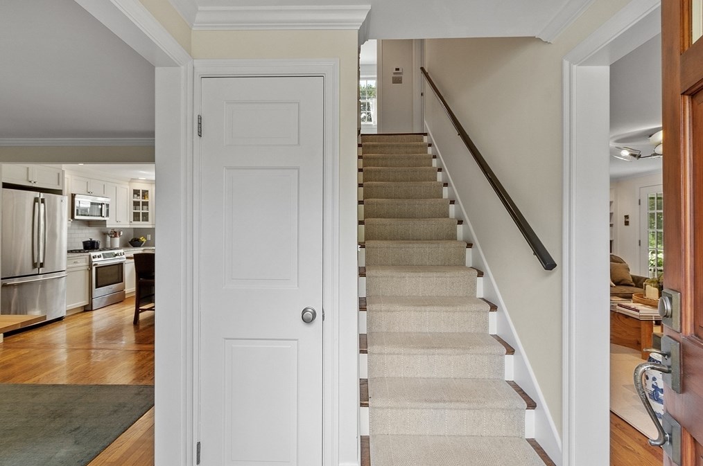 29 Blaisdell Dr, Carlisle, MA 01741