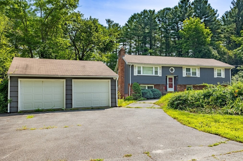 35 Peter Hans Rd, Carlisle, MA 01741