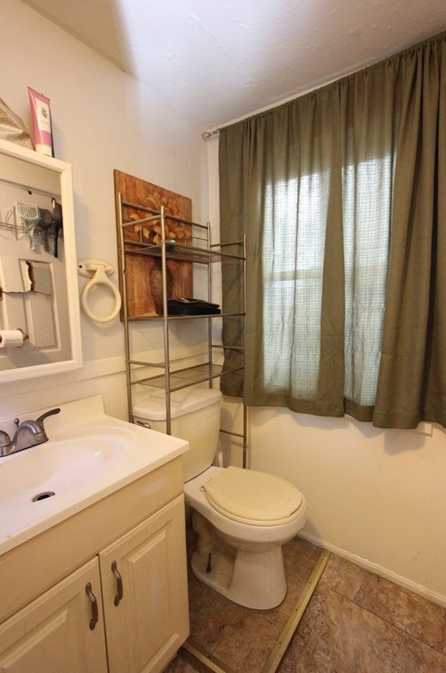 506 Gorham St, Lowell MA 01852-4021 exterior