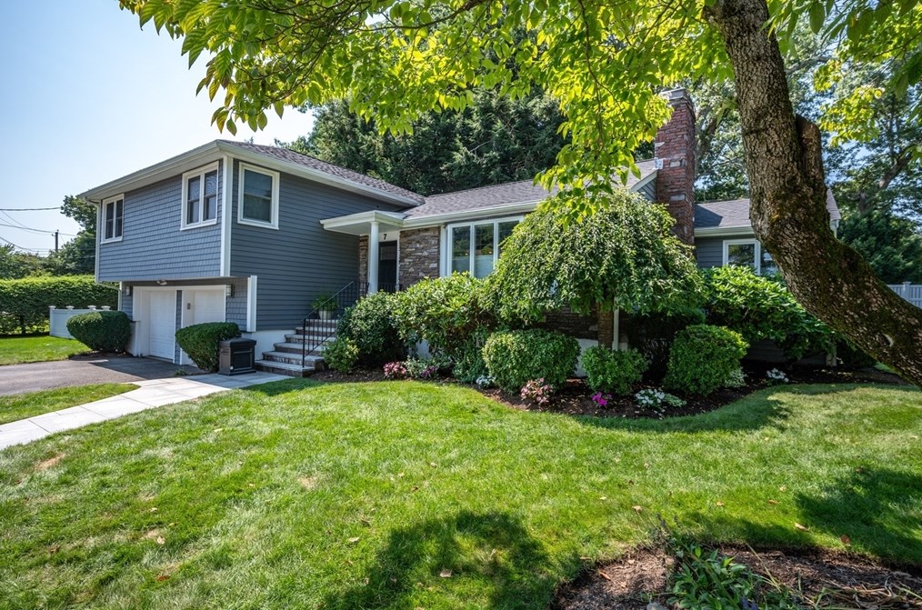 7 Sevland Rd, Newton, MA 02459