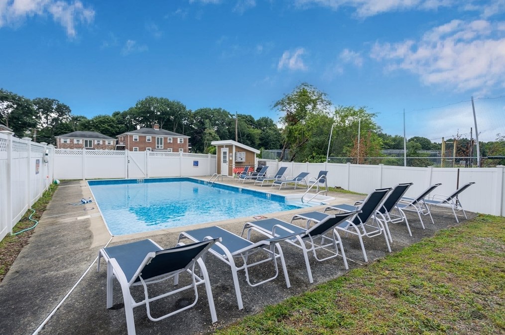 7 Austin Ct #l, Saugus, MA 01906