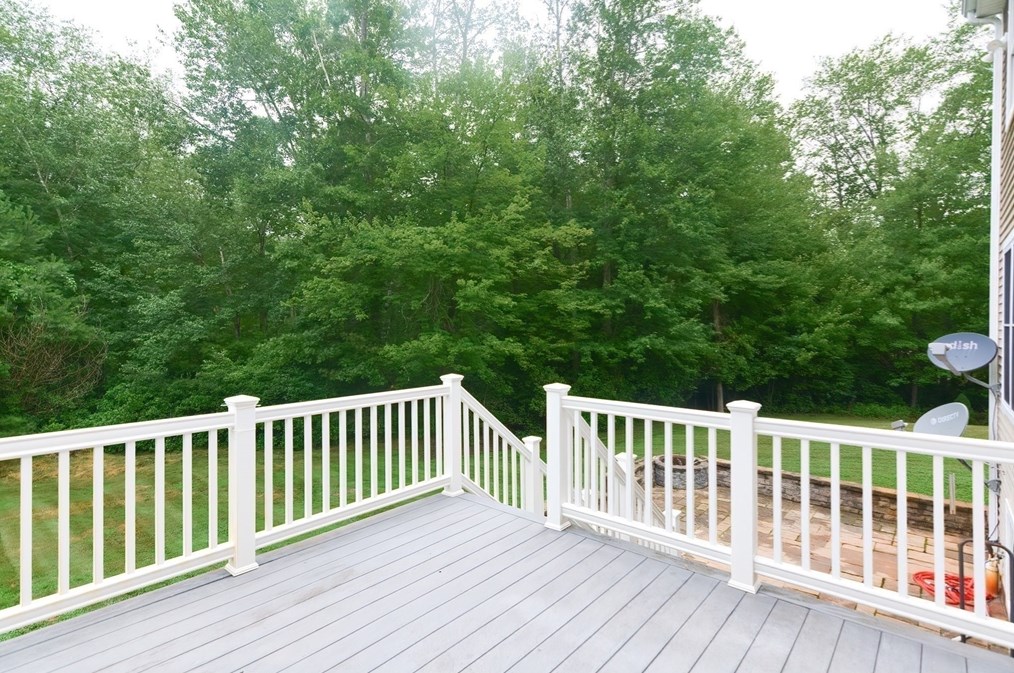 126 Pleasant St, Rehoboth MA  02769-1622 exterior