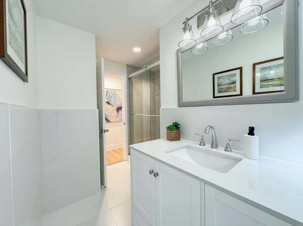 115 Hollingsworth Rd, Milton MA  02186-1018 exterior