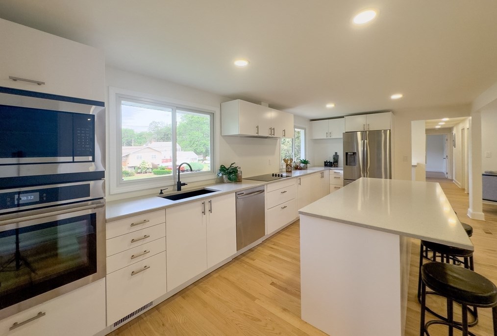 115 Hollingsworth Rd, Milton MA  02186-1018 exterior