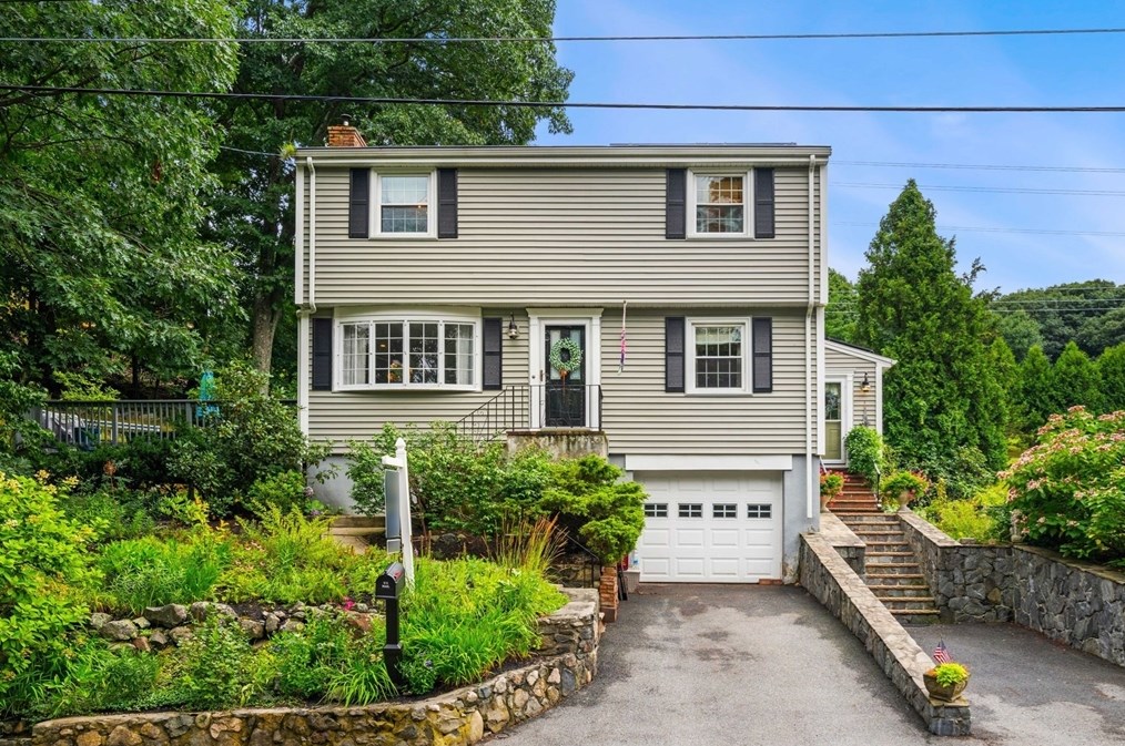 20 Bernard Rd, Woburn, MA 01801