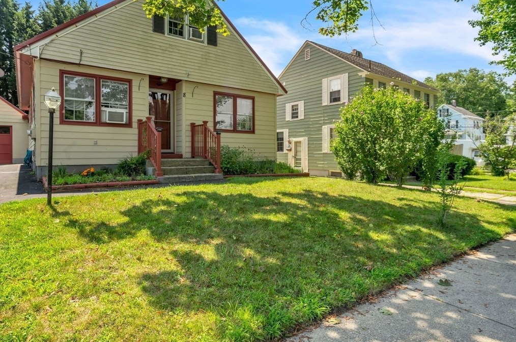 8 Marian Ave, Pittsfield, MA 01201