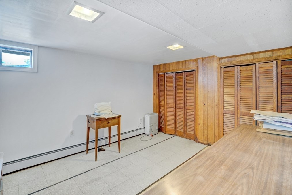 9 Muriel Ln, Milford MA  01757-1526 exterior