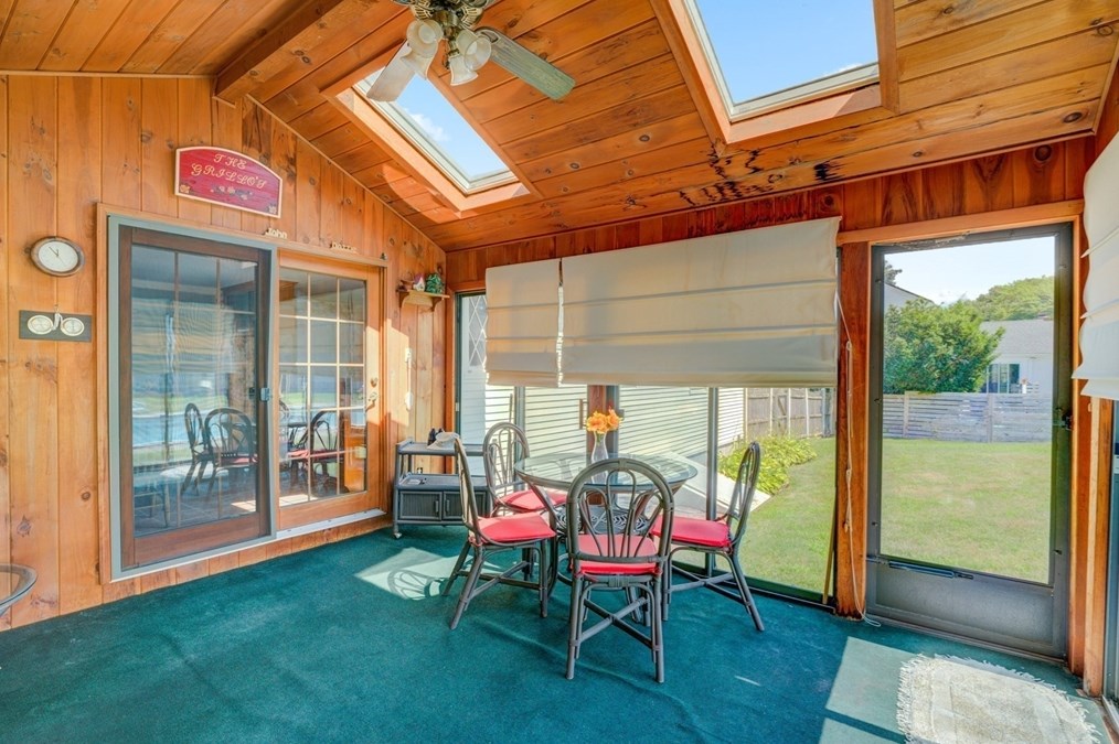 9 Muriel Ln, Milford MA  01757-1526 exterior