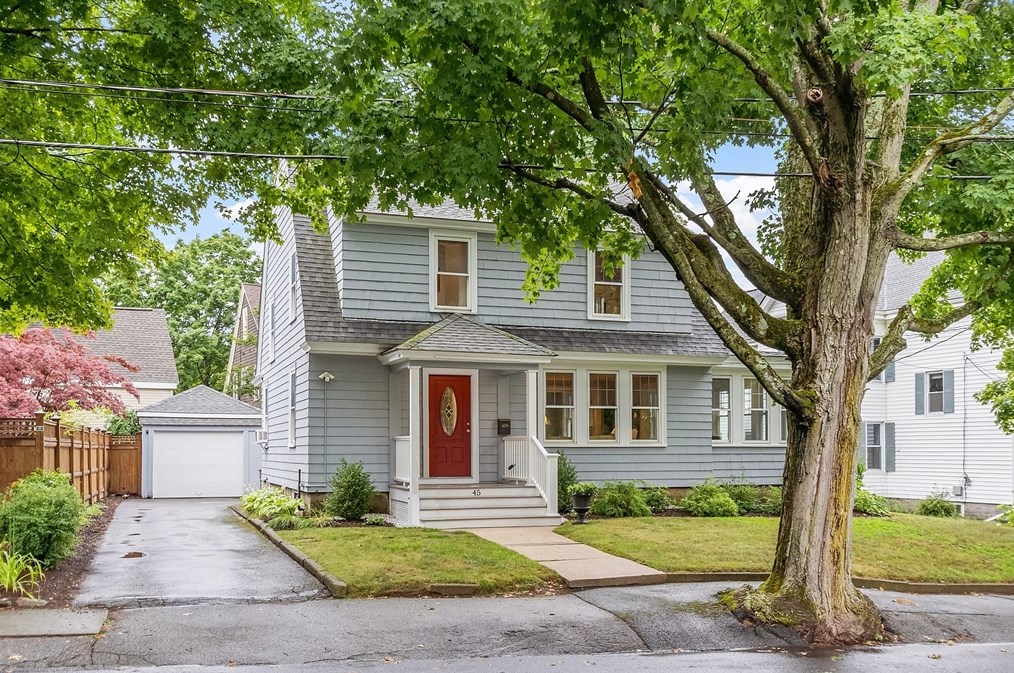45 Chute St, Reading, MA 01867