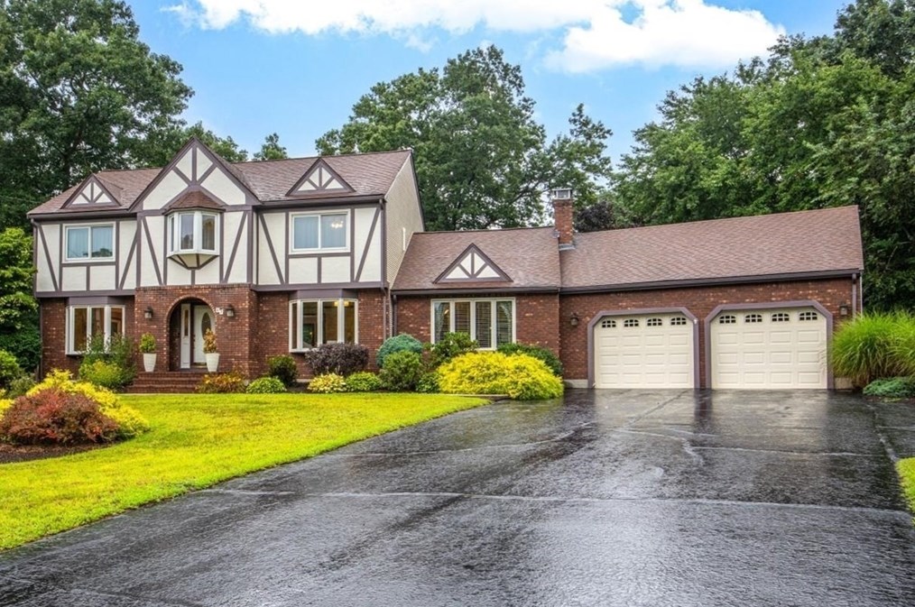 87 Pickering Ave, Bellingham, MA 02019