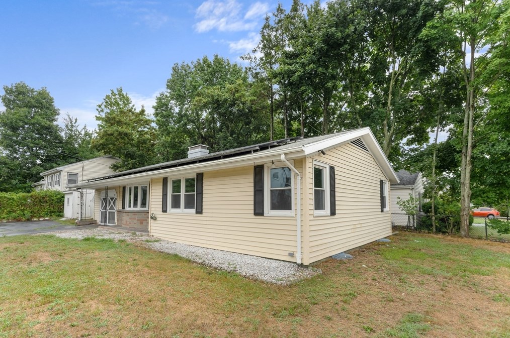 391 Spring St, Brockton, MA 02301 exterior