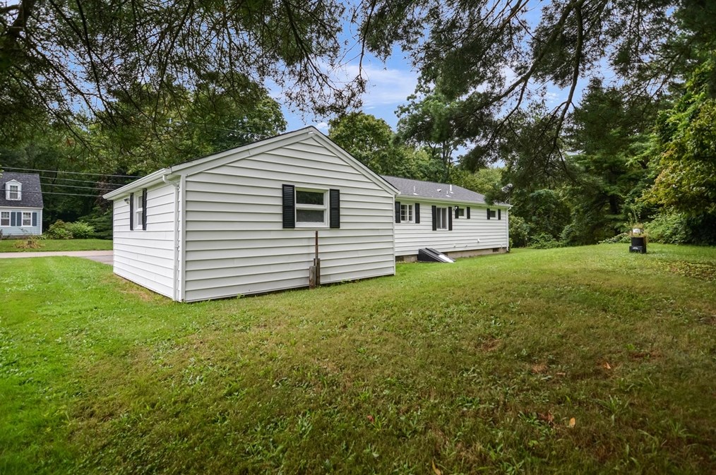 1587 Elm, Dighton, MA 02715