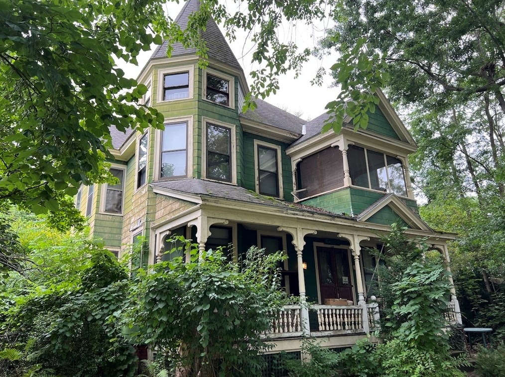 142 Westminster St, Springfield, MA 01109