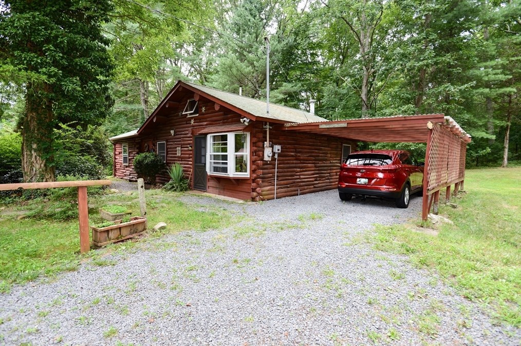 128 Danforth St, Rehoboth, MA 02769