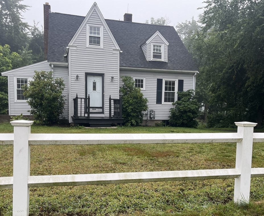 225 Main St, Walpole, MA 02081 exterior