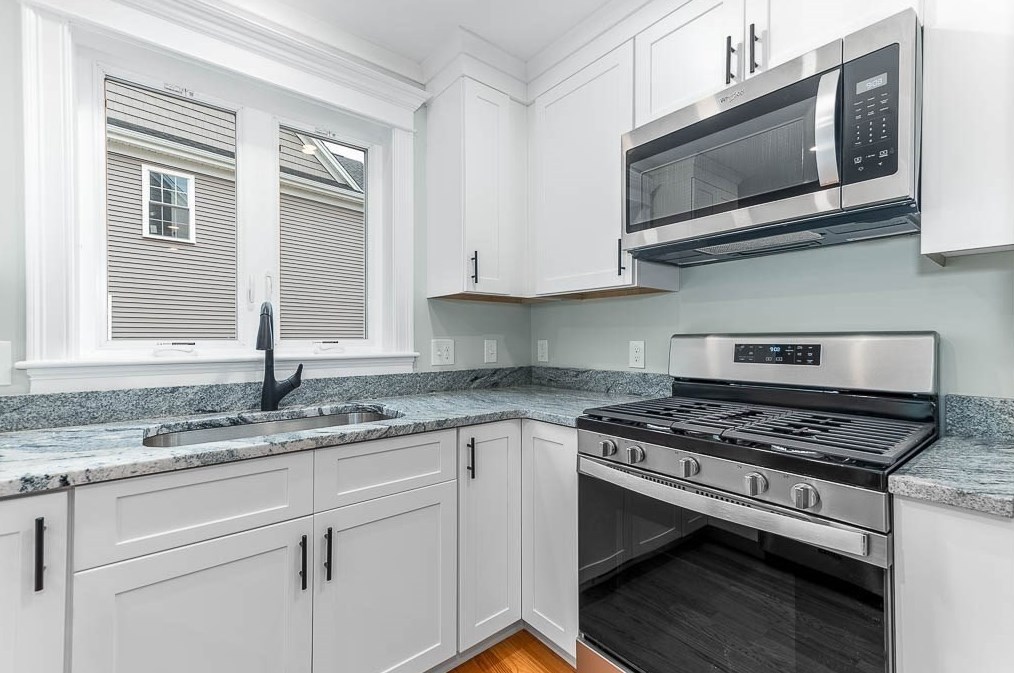 106 Pond St #17, Attleboro, MA 02703