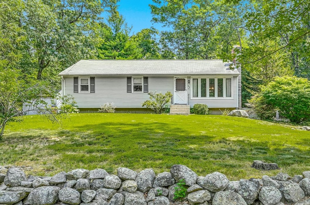 59 Birch St, Douglas, MA 01516 exterior