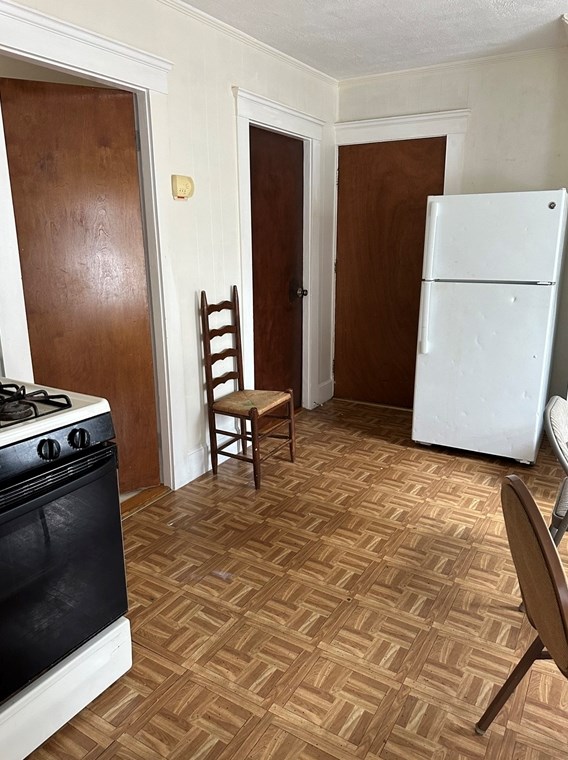 2 Park St, Salem, MA 01970