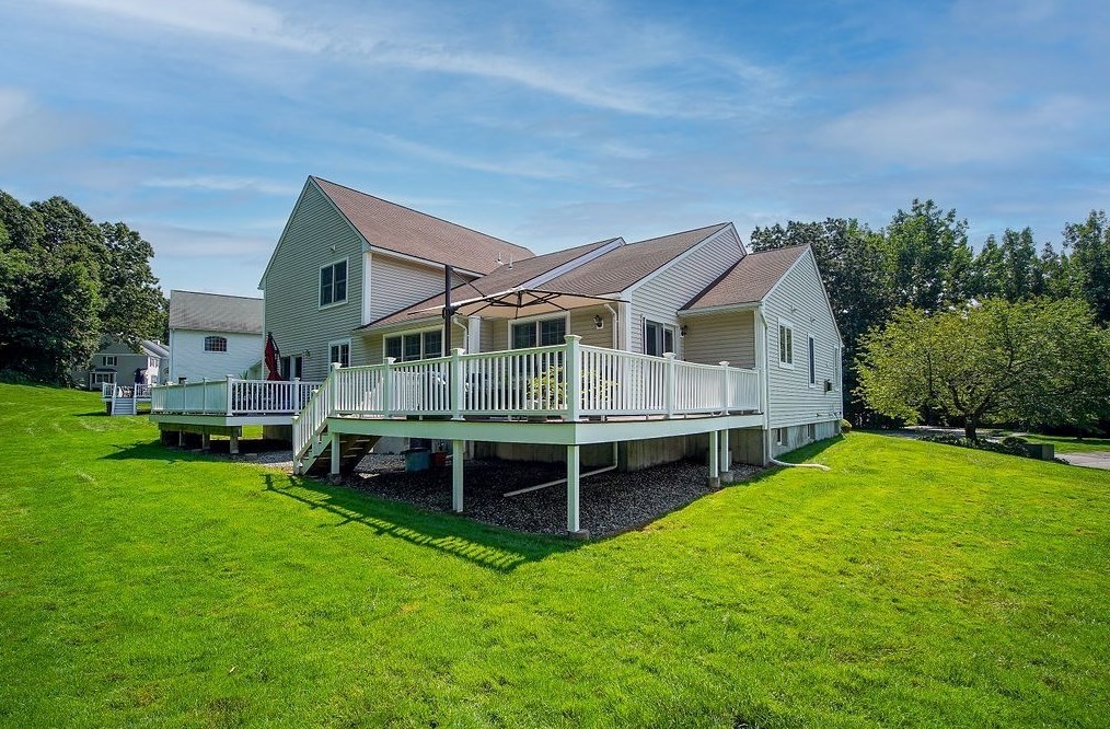 49 Shadow Brook Est, South-Hadley, MA 01075 exterior