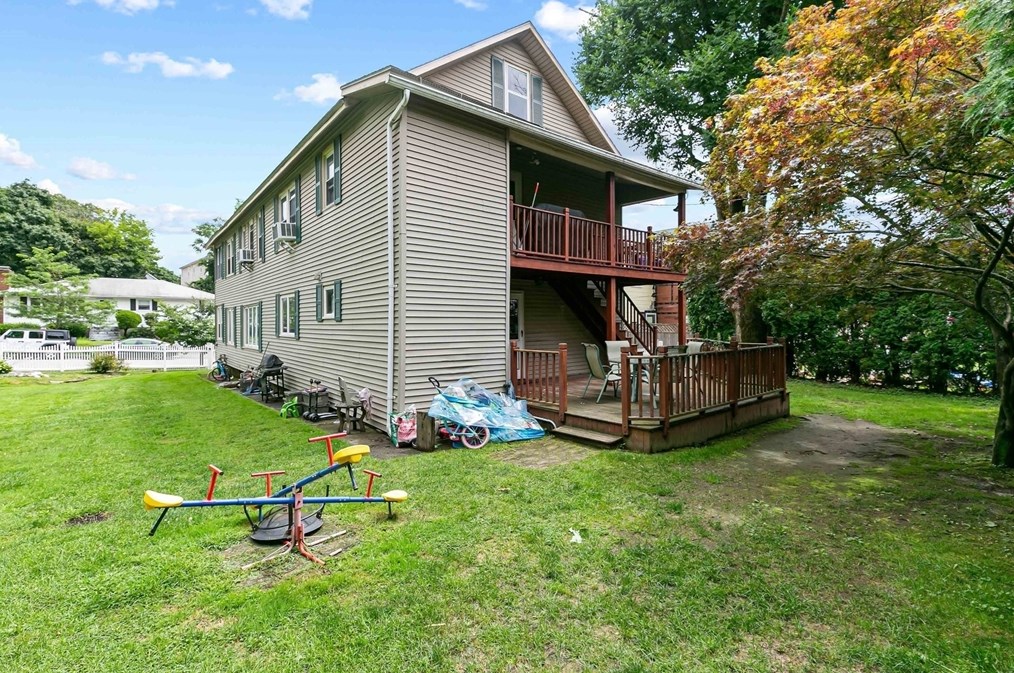 13 Superior Rd, Worcester, MA 01604