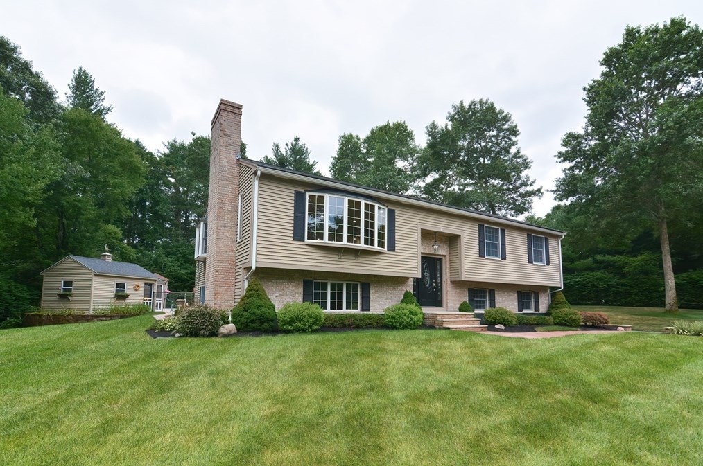 25 Tommi Ann Terrace, East Bridgewater, MA 02324