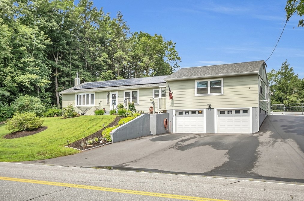22 River Rd, Erving, MA 01344