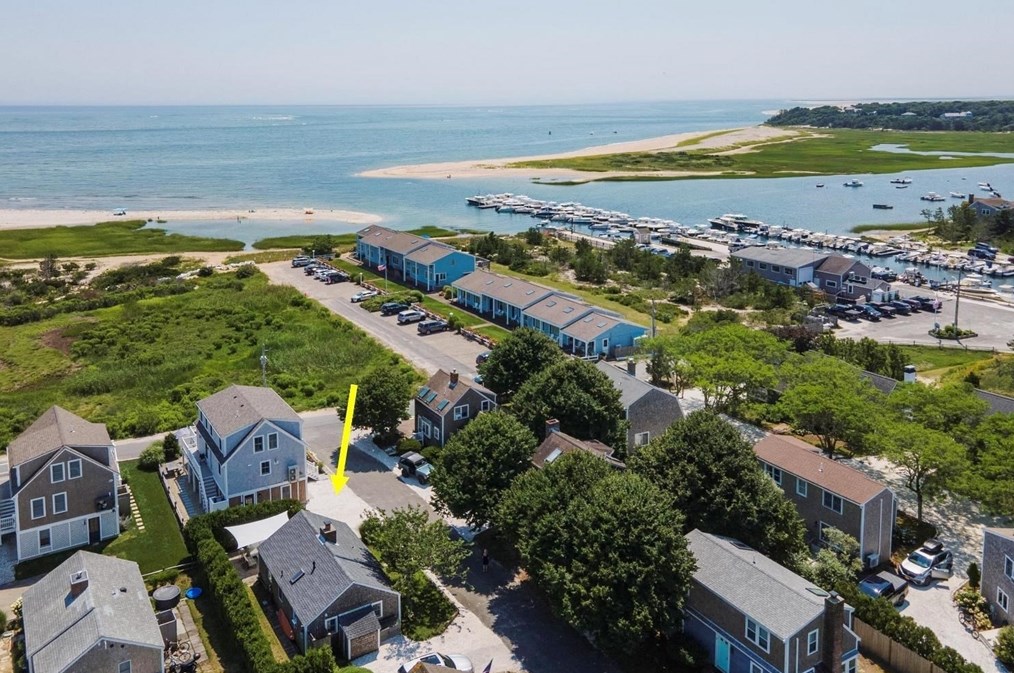 8 Oyster Dr, Chatham, MA 02633