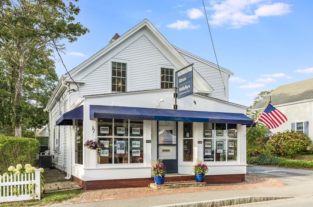 409 Main St, Chatham, MA 02633 exterior