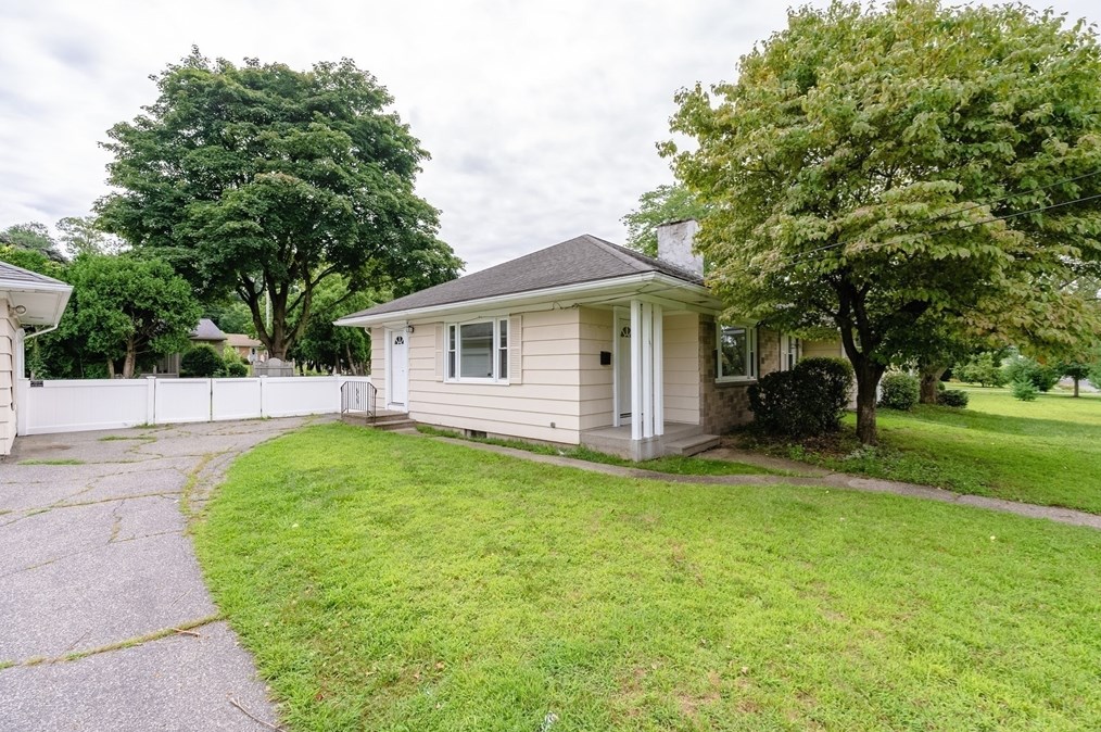 141 Waite Ave, Chicopee, MA 01020